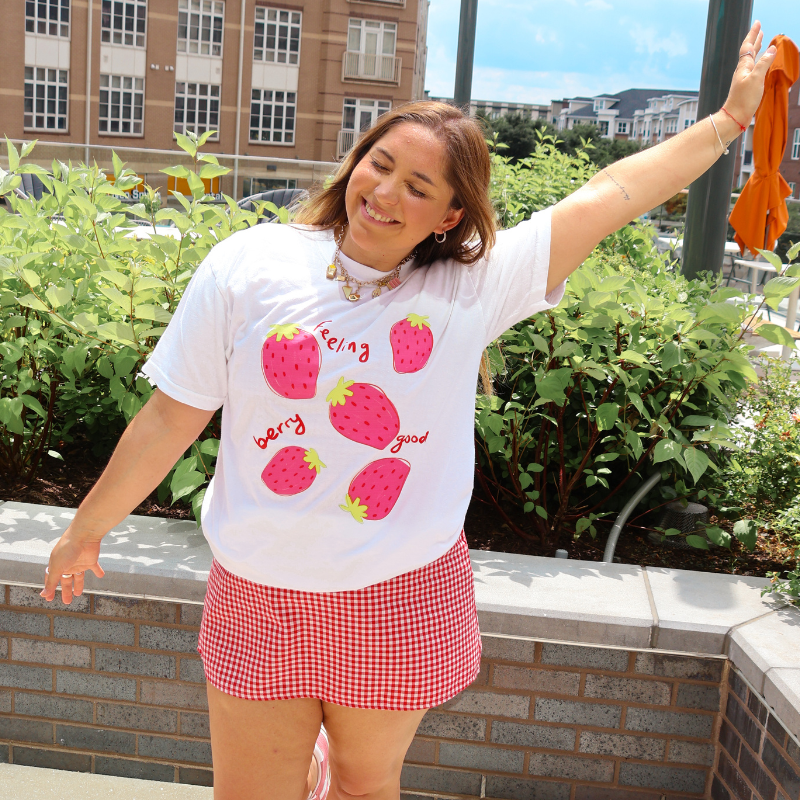 Feeling Berry Good - Tee π