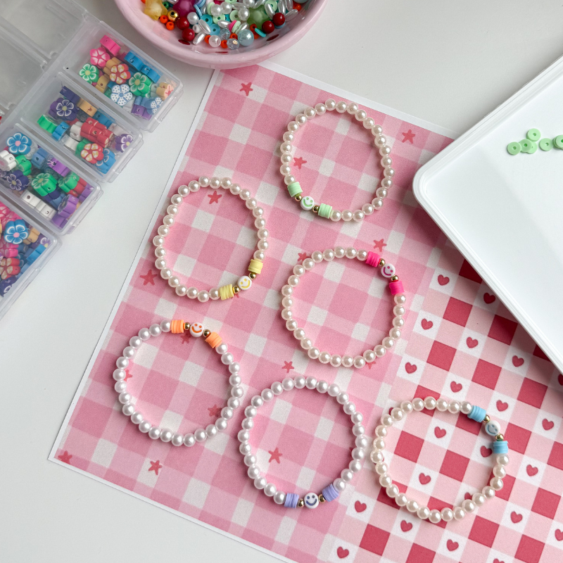 Smiley Pearl Bead Bracelet