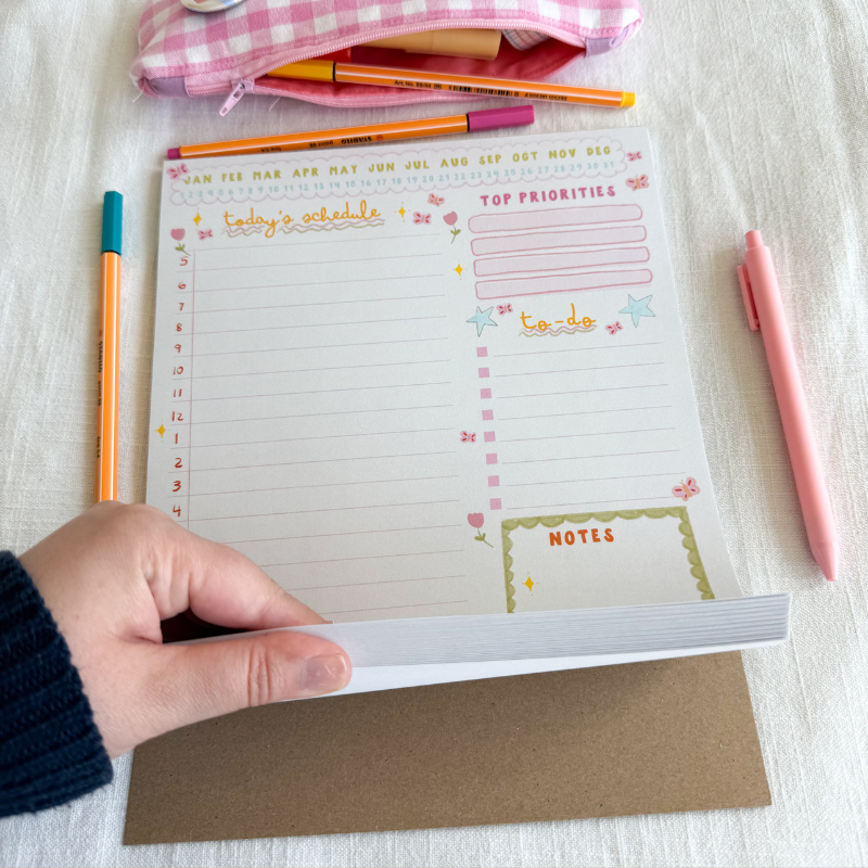 SPRING DAYS DAILY NOTEPAD
