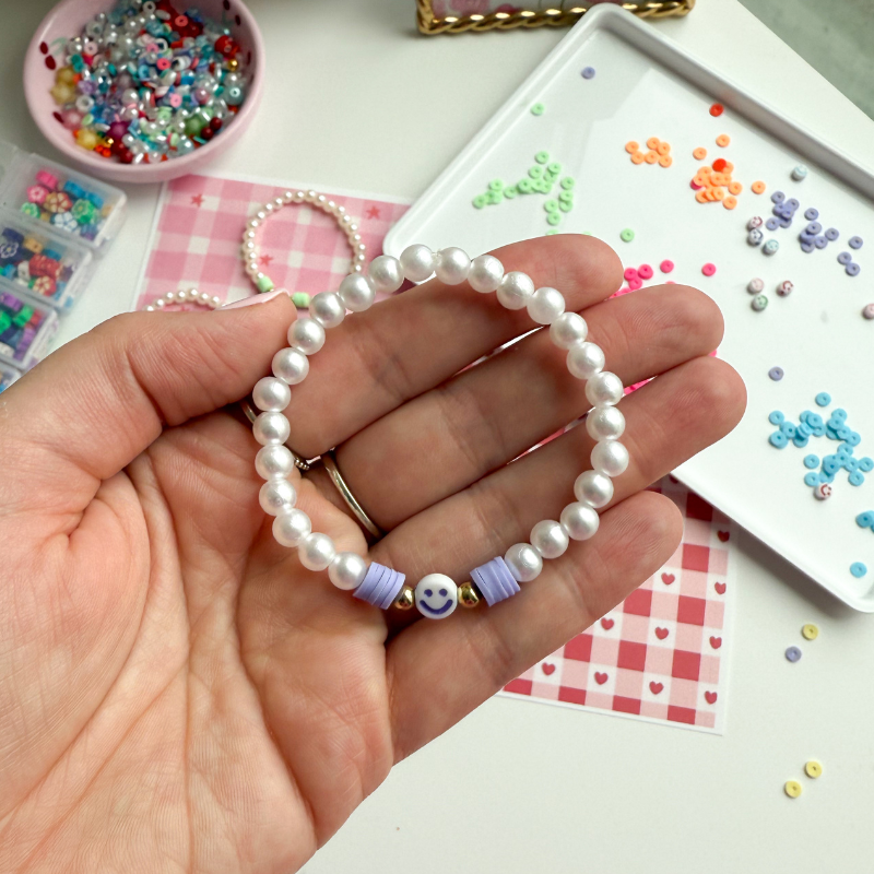 Smiley Pearl Bead Bracelet
