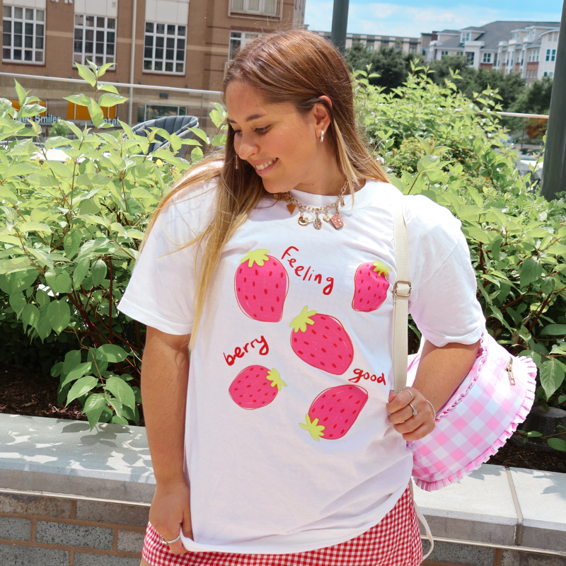 Feeling Berry Good - Tee π